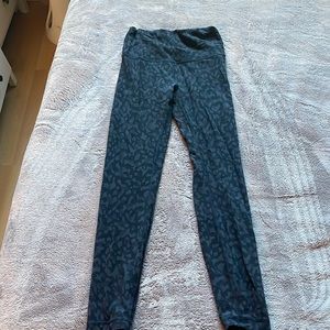 Wonder train lululemon pants